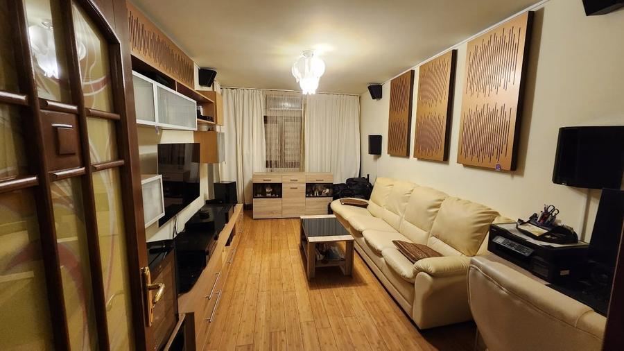 Apartament cu 3 camere decomandat, mobilat în Drumul Taberei