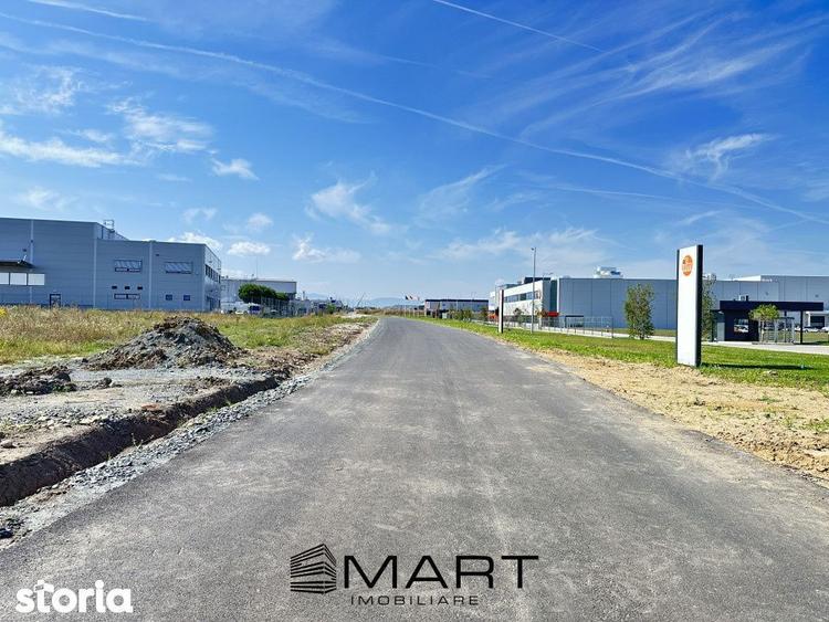 Teren de 9000 mp, în Vest