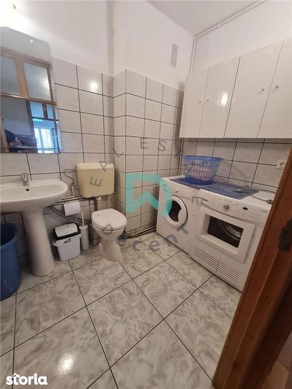 Apartament cu 3 camere decomandat, mobilat în Valea Cetății