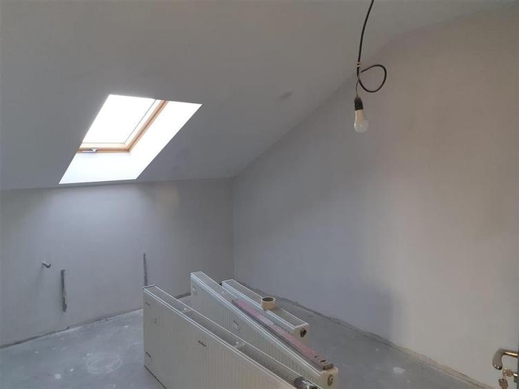 Casă individuală cu 5 camere cu Teren 1480 Mp în Biharia