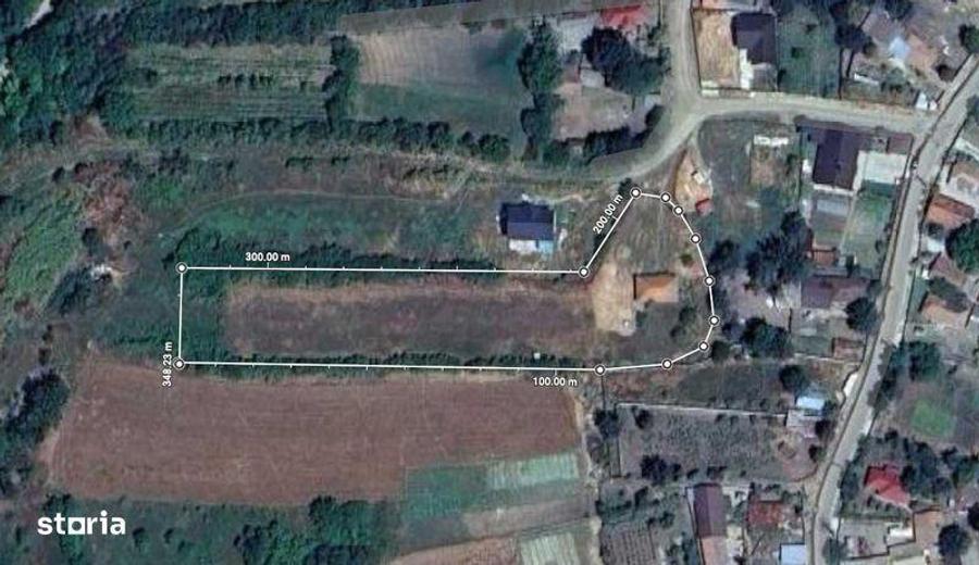 Teren de 4000 mp, în Predești