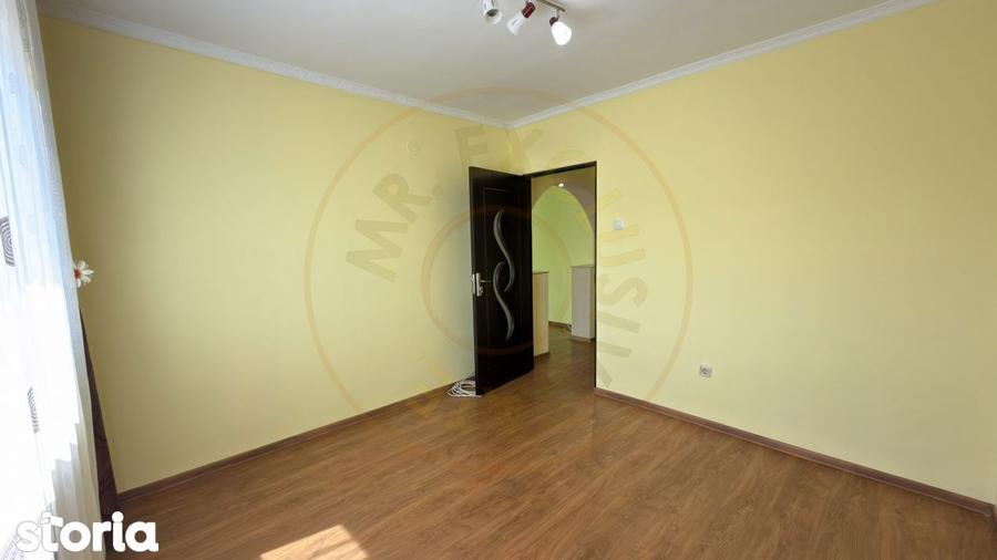 Vanzare Apartament 3 camere Etaj IV, MV1 - Str. Crinului 3 - Carei - 12