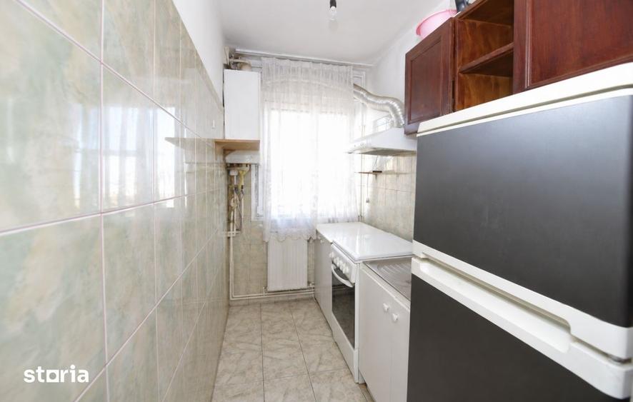 Apartament cu 2 camere semidecomandat, mobilat în Războieni