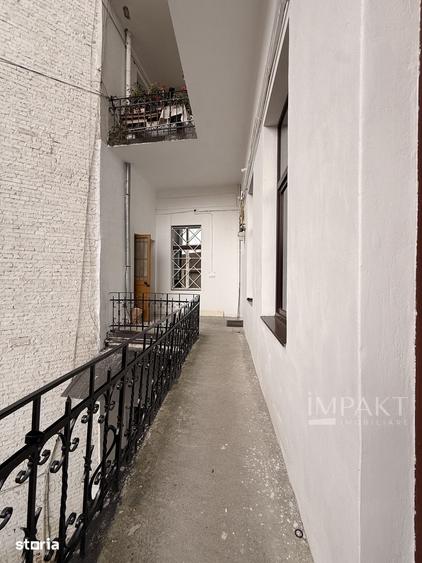 Apartament cu 8 camere în Central