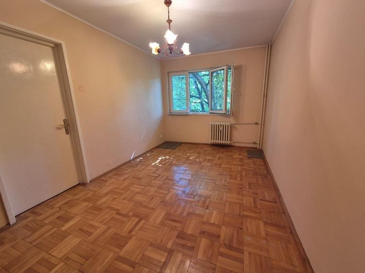 Apartament cu 3 camere circular, mobilat în Berceni