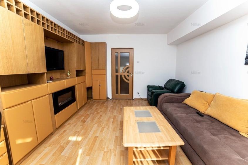 Apartament cu 3 camere decomandat în Berceni