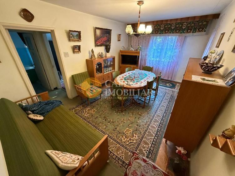 Apartament cu 4 camere, mobilat în Podu Roș
