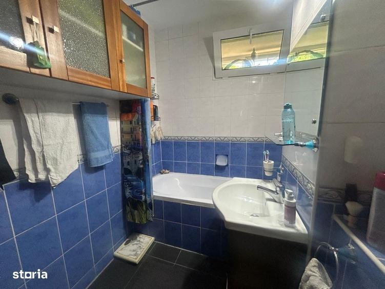 Apartement 3 camere zona spital etaj 1 - 15