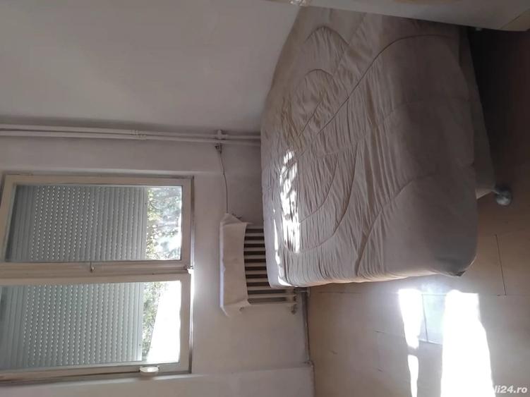 Garsonieră decomandată în Rogerius