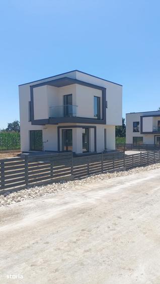 Casă cu 3 camere cu Teren 400 Mp în Budeasa