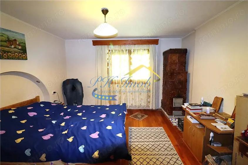 Casă cu 2 camere cu Teren 2208 Mp în Provița de Sus