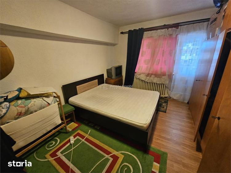 Apartament cu 3 camere decomandat în Ultracentral
