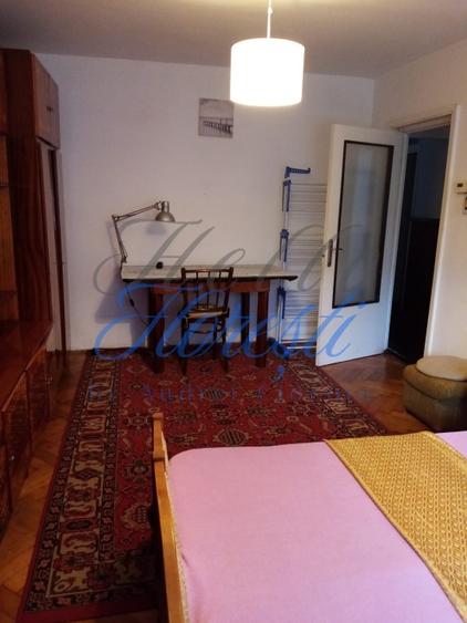 Apartament cu 3 camere decomandat în Zorilor