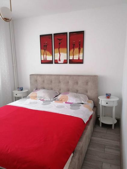 Vand apartament 3 camere- Tomis 3, aleea Soveja - 4