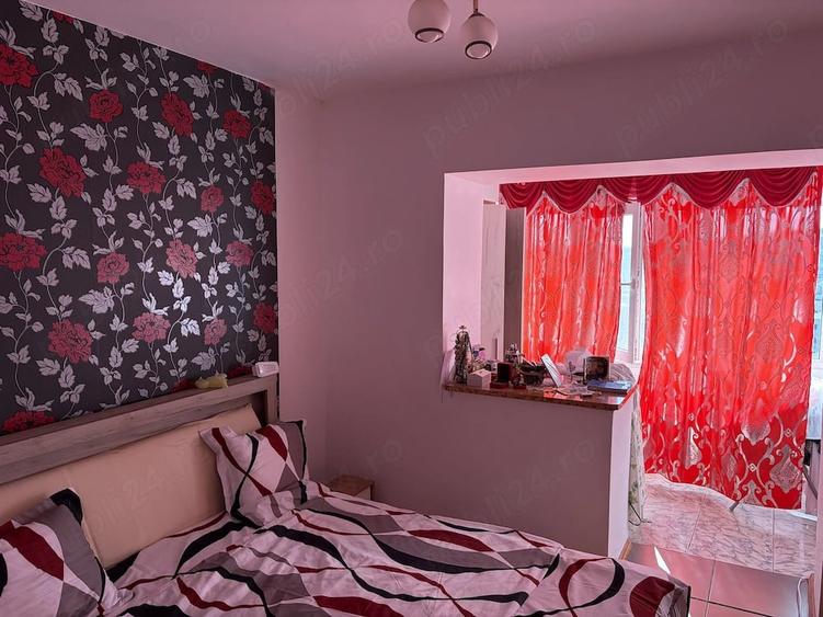 Apartament cu 4 camere decomandat în Central