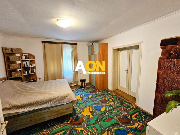 Casă individuală cu 5 camere cu Canalizare în Periferie