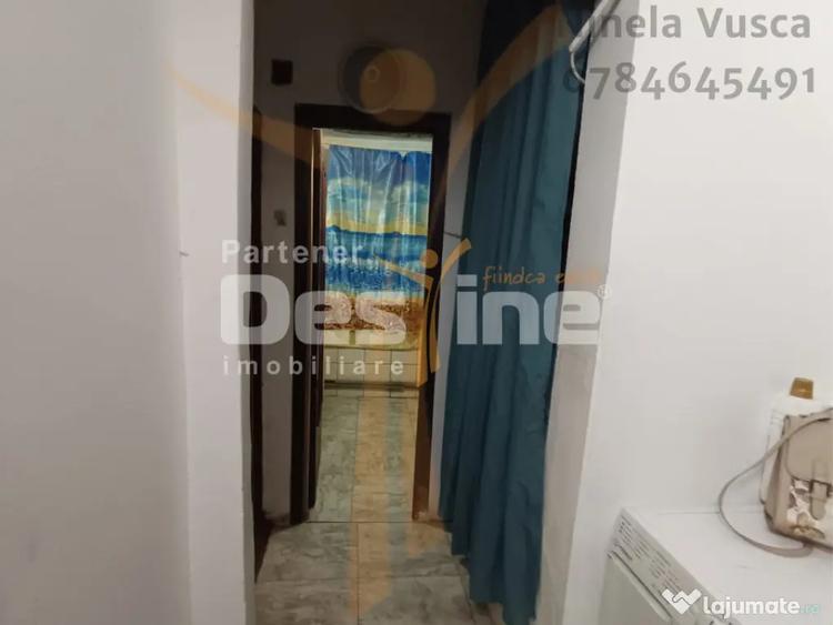 Apartament cu 3 camere decomandat, mobilat în Micro 11