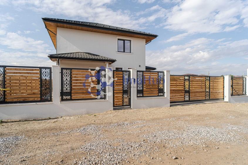 Casă individuală cu 4 camere cu Teren 528 Mp în Breazu