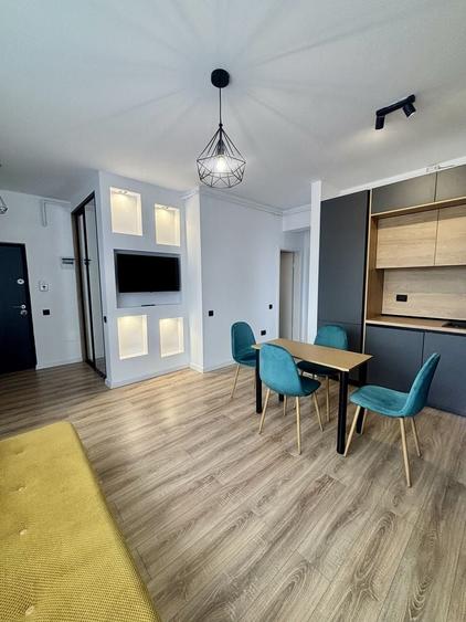 Apartament cu 3 camere decomandat în Florești