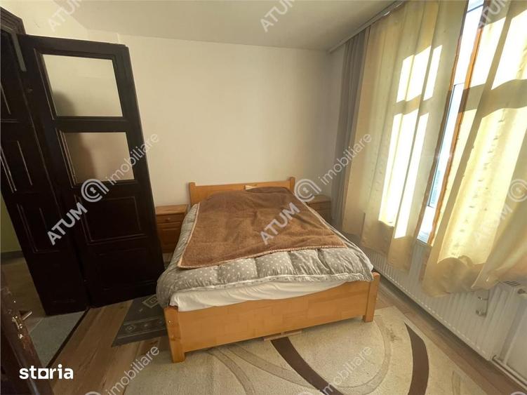 Apartament la casa cu 2 camere decomandate curte comuna central Sibiu - 2