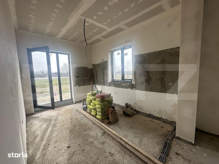 Casă cu 4 camere cu Teren 520 Mp în Păulești