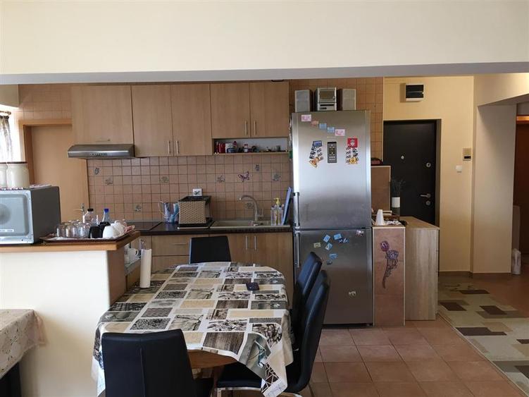 Apartament cu 4 camere decomandat în Simion Bărnuțiu