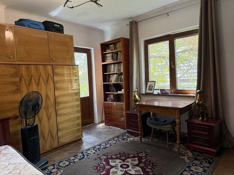 Apartament cu 3 camere decomandat în Cotroceni