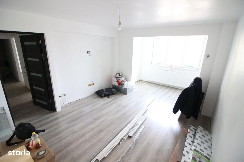 Apartament cu 2 camere decomandat în Micro 20