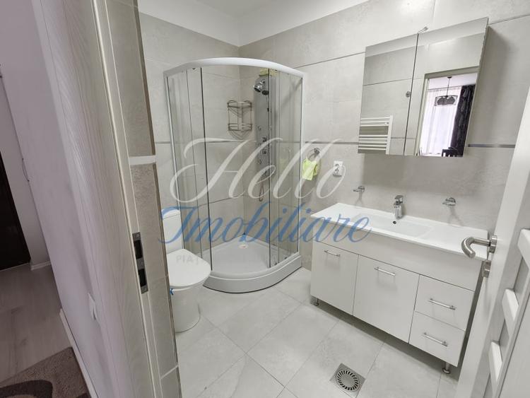 Apartament cu 3 camere decomandat, mobilat în Florești