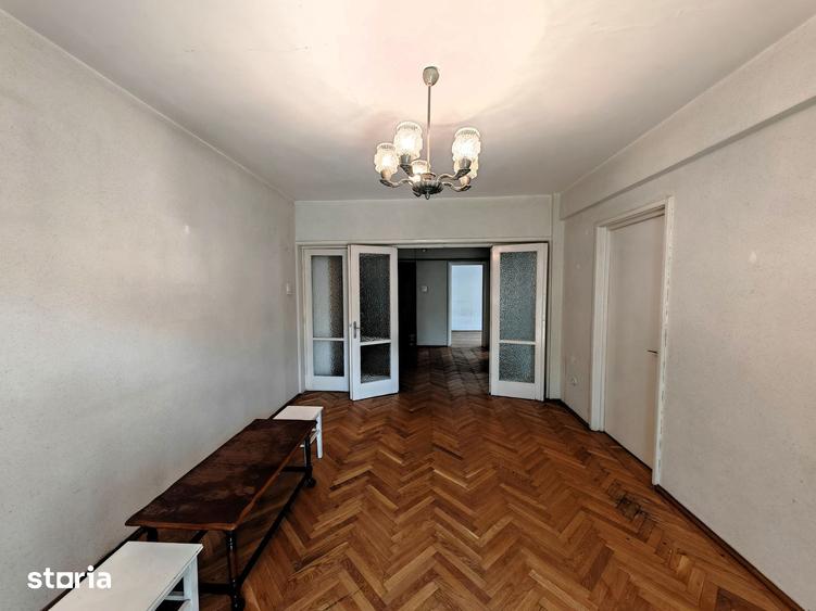 3 cam. deco., central, et. I langa Catedrala Inaltarea Domnului - 9