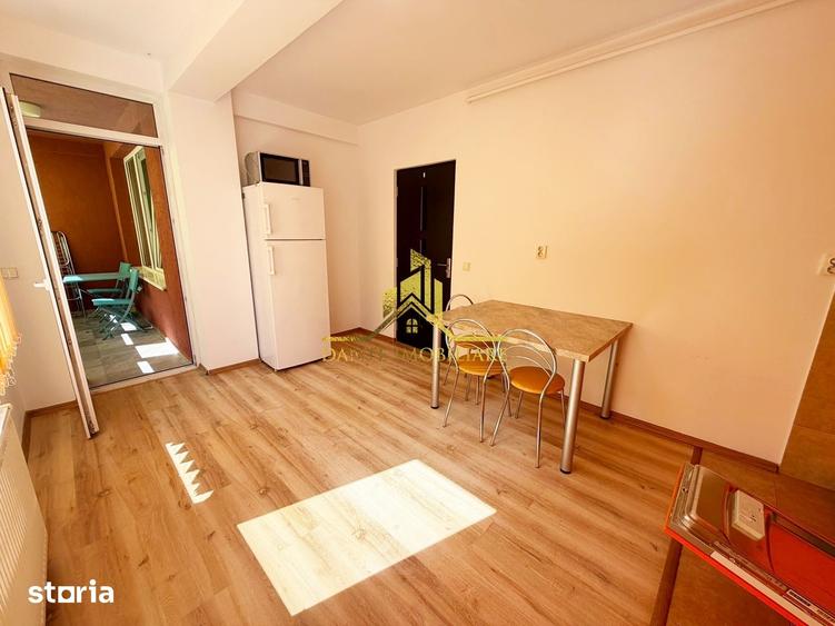 Garsonieră decomandată în Borhanci