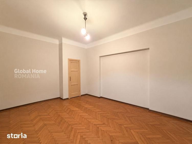 Casă cu 6 camere cu Teren 306 Mp în Vatra Luminoasă