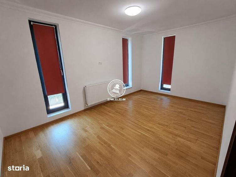 Casă cu 3 camere cu Teren 450 Mp în Podul de Fier
