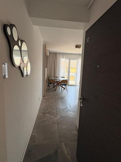Apartament cu 2 camere semidecomandat, mobilat în Giroc