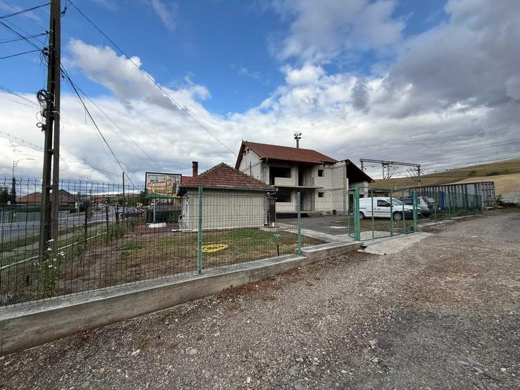 Casă cu 4 camere în Apahida