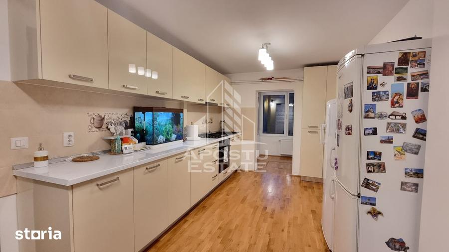 Apartament cu 3 camere în Mircea cel Bătrân