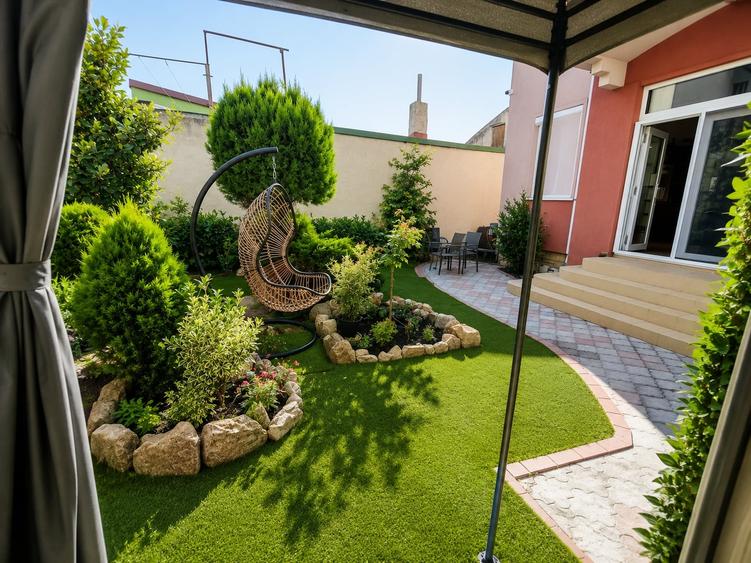 Casă individuală cu 4 camere cu Teren 250 Mp în Faleza Nord