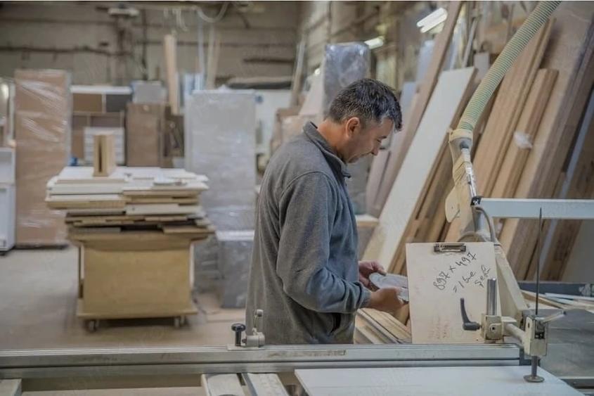 Spațiu comercial, de 3,000 mp, în Central