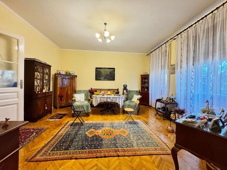 Apartament cu 2 camere decomandat, mobilat în Central