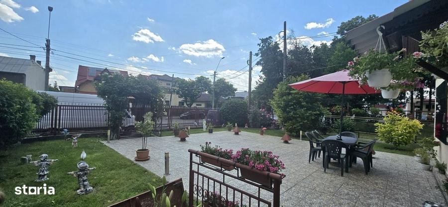 Casă cu 4 camere în Central