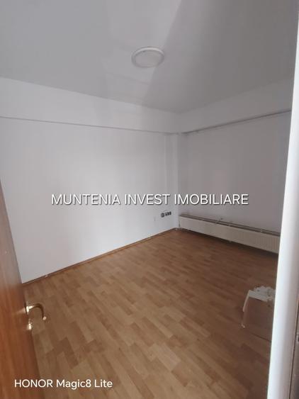 Spațiu comercial, de 300 mp, în Ștefănești
