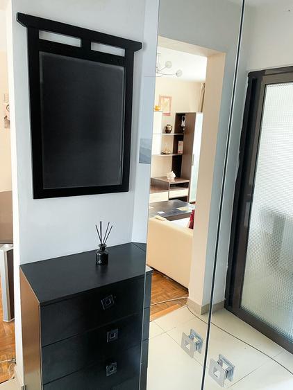 Apartament cu 2 camere semidecomandat, mobilat în Titan