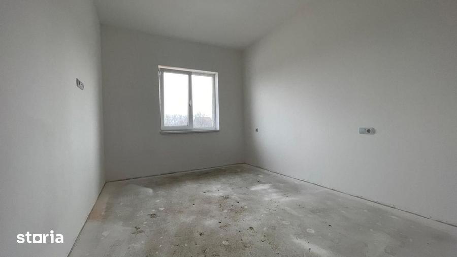 Casă cu 3 camere cu Teren 250 Mp în Sântandrei