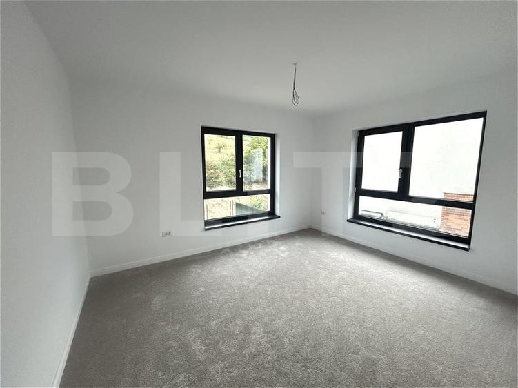 Duplex cu 4 camere cu Canalizare în Iris
