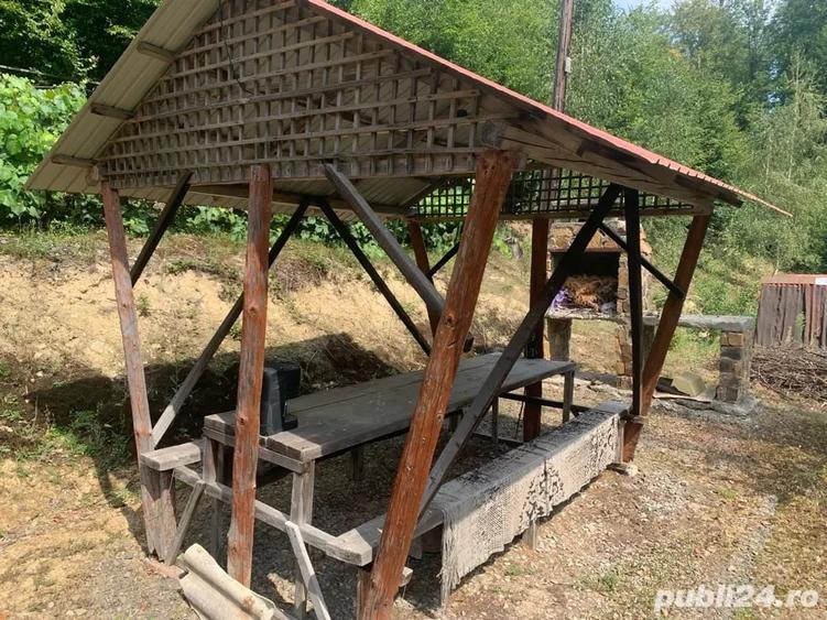 Casă cu 3 camere în Mădrigești