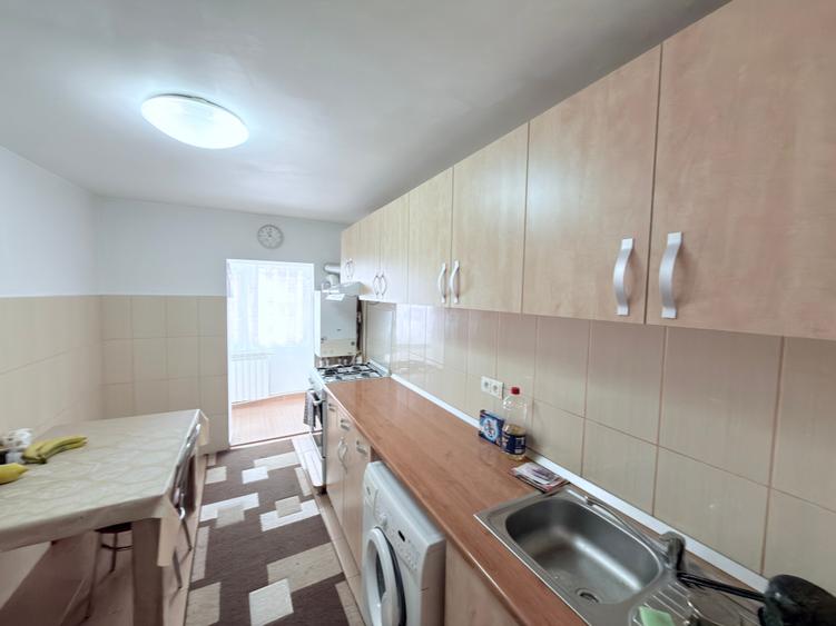 Apartament cu 3 camere decomandat în Central