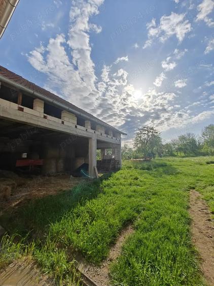 Casă cu 6 camere în Finiș