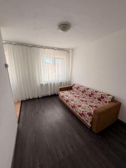 Garsonieră decomandată în Mărăței