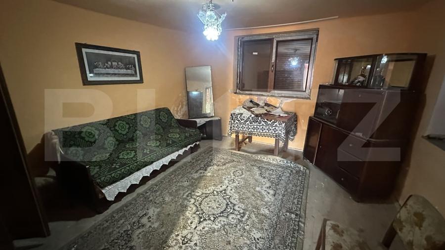 Casă individuală cu 3 camere cu Canalizare în Romos