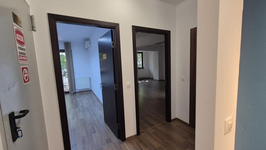 Apartament cu 4 camere decomandat în Domenii